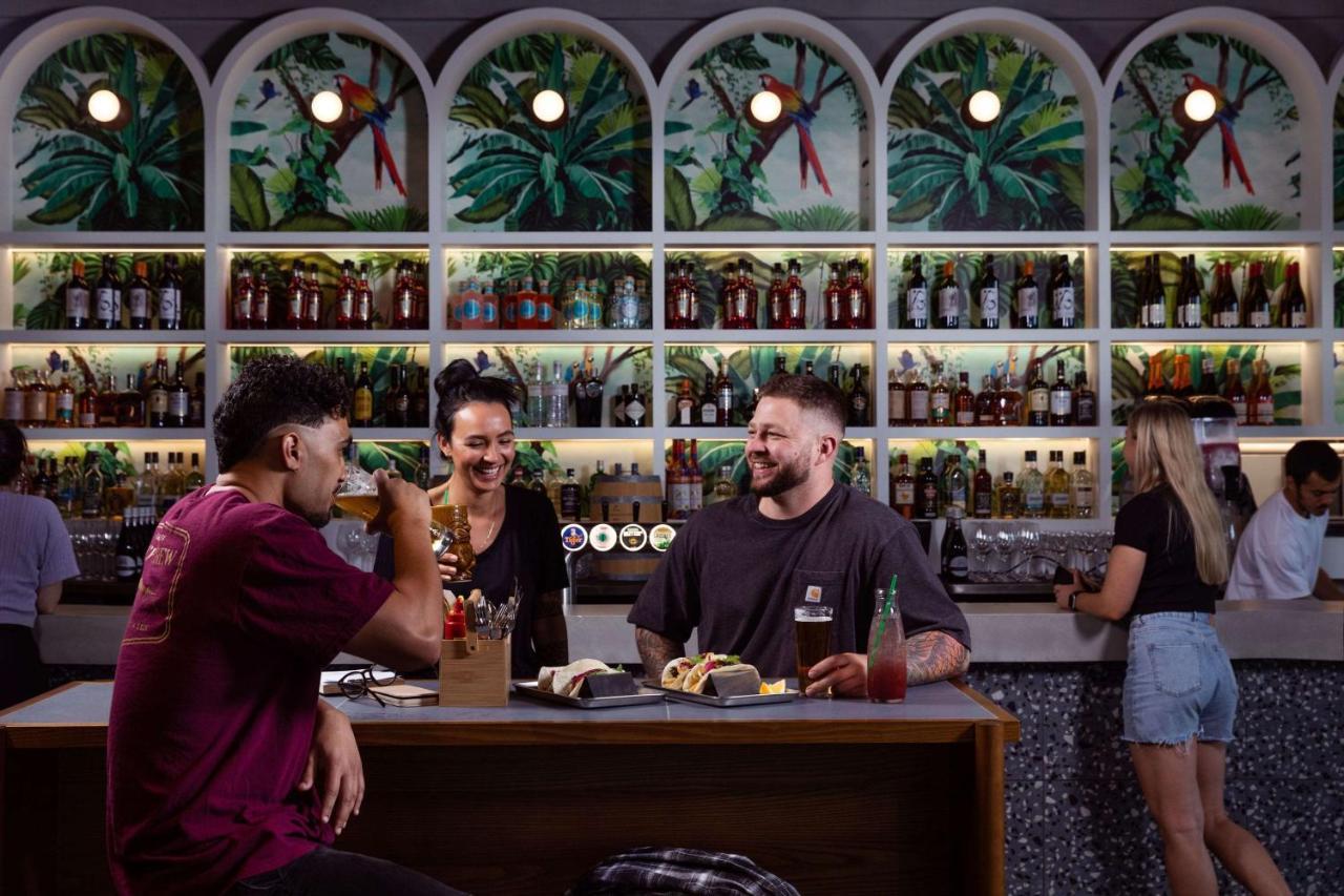 Lylo Auckland Hotel Dış mekan fotoğraf The bar at the 2019 edition of the festival